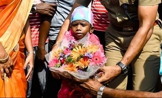 Fearless 5-year-old Swimmer Conquers Marina