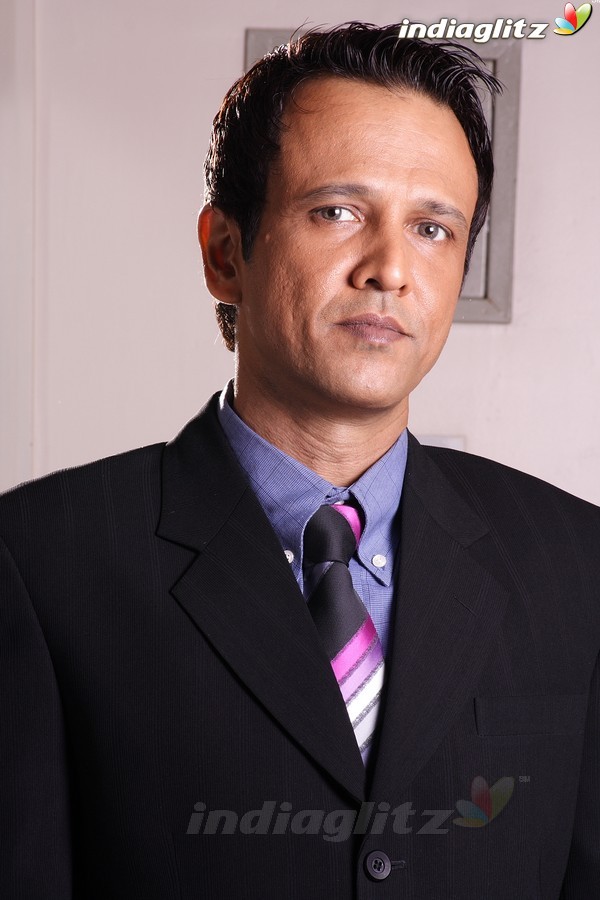 Kay Kay Menon