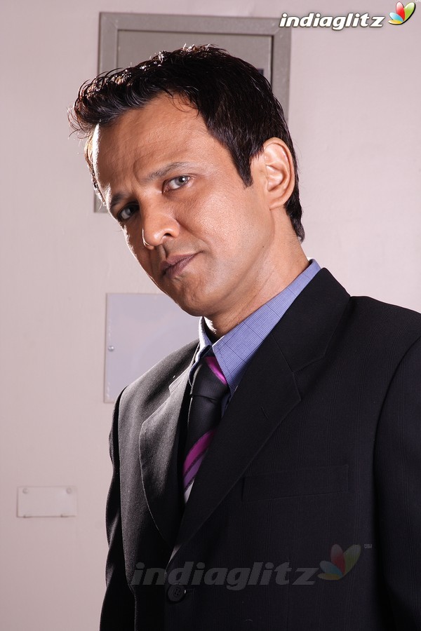 Kay Kay Menon