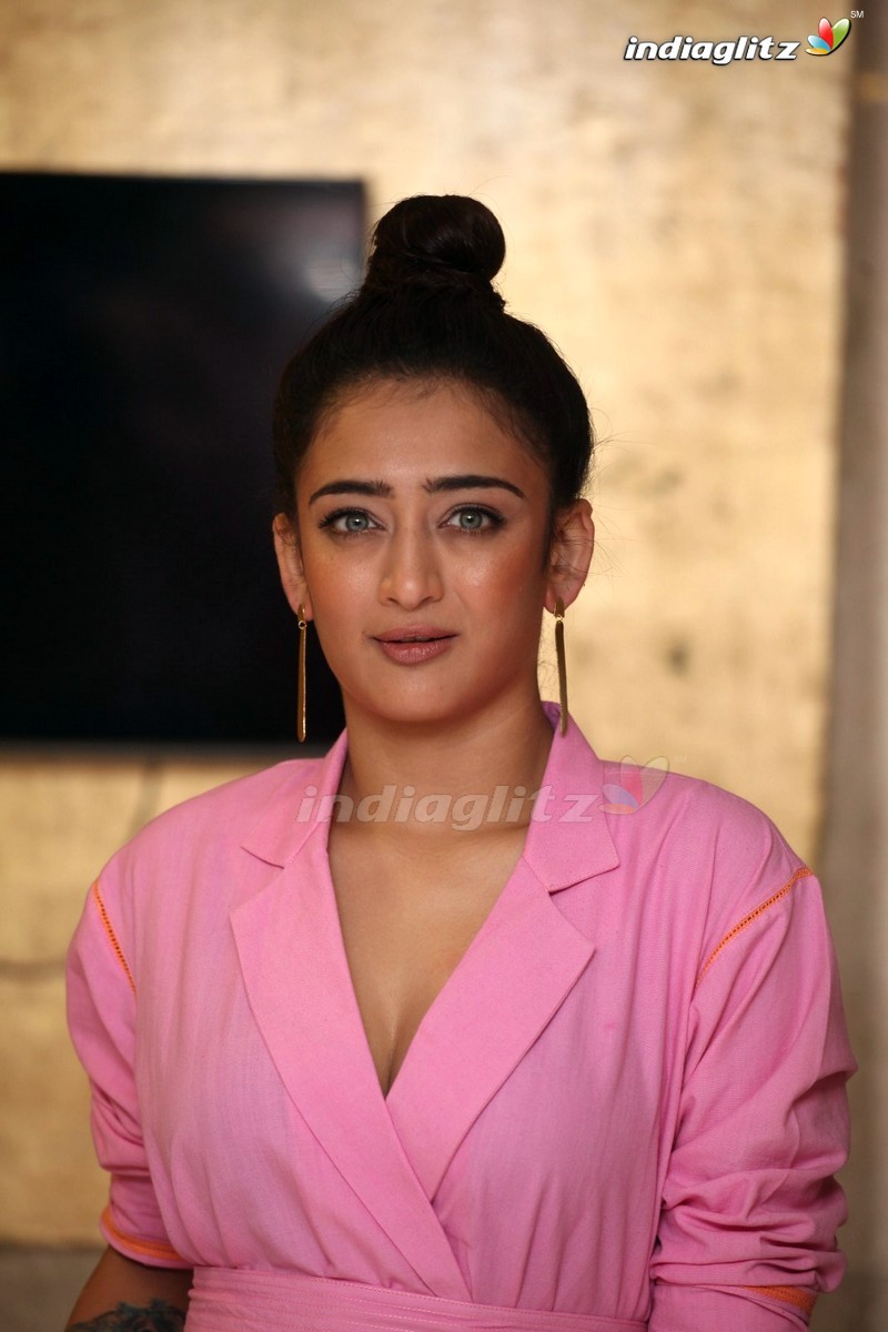 Akshara Haasan