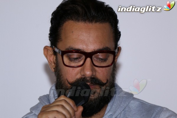 Aamir Khan at Launch of New Film Trailer 'Secret Super Star'