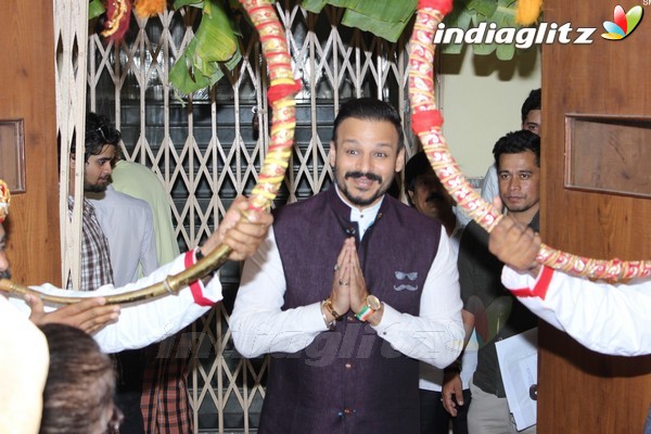 Vivek Oberoi at Acid Survivor Lalita Bansi's Wedding