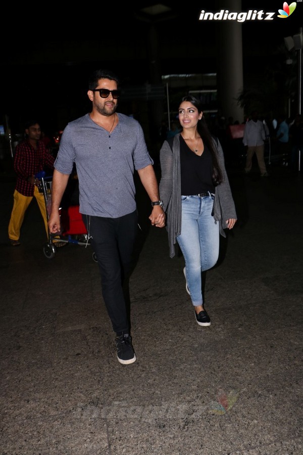 Aftab Shivdasani & His Wife Nin Dusanj Spotted at Airport Return From IIFA