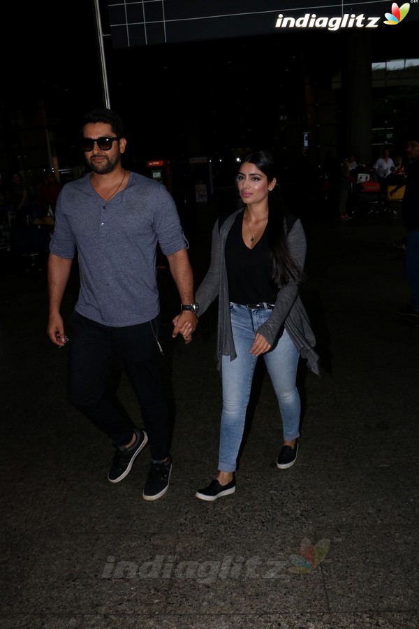 Aftab Shivdasani & His Wife Nin Dusanj Spotted at Airport Return From IIFA