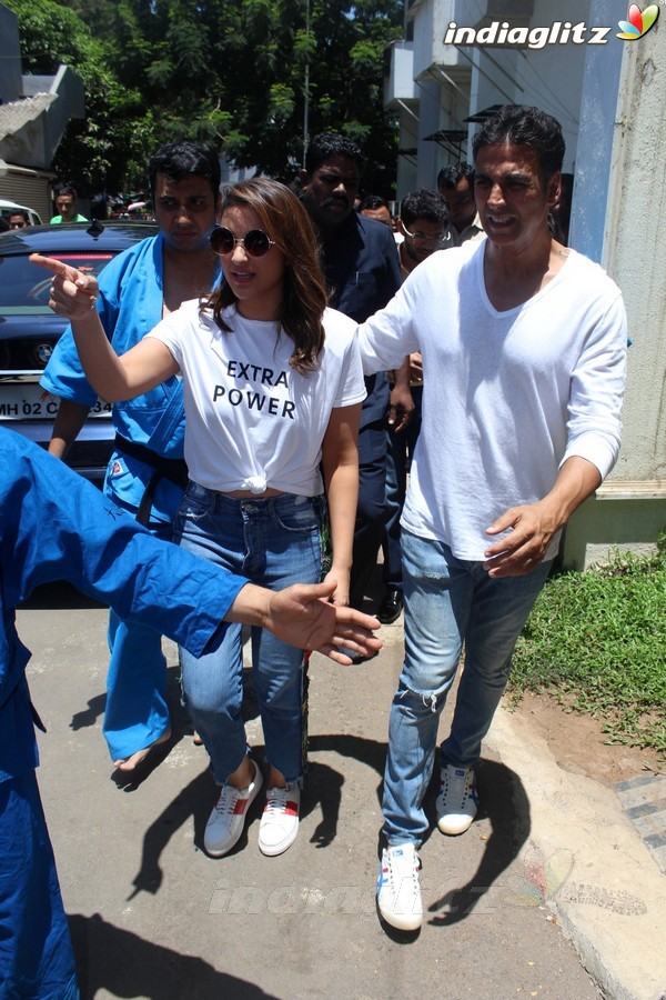 Akshay Kumar & Parineeti Chopra at Women Self Defence Graduation Day