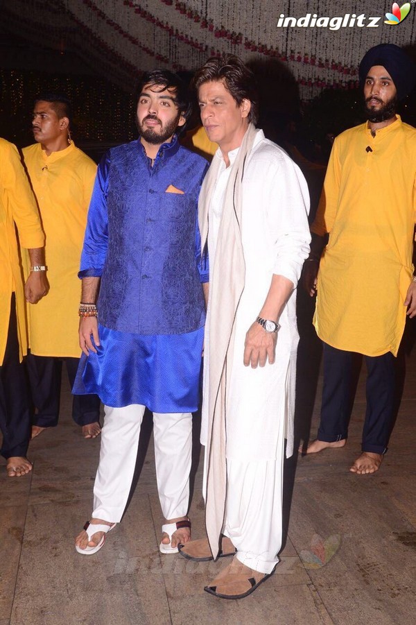 Salman, Aishwarya, Sanjay Dutt, Shah Rukh attend Ambani's Ganesh Chaturthi Celebration