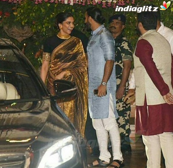 Salman, Aishwarya, Sanjay Dutt, Shah Rukh attend Ambani's Ganesh Chaturthi Celebration