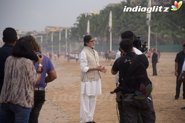 Amitabh Bachchan, Anupam Kher Celebrate Rashtriya Swachhta Diwas