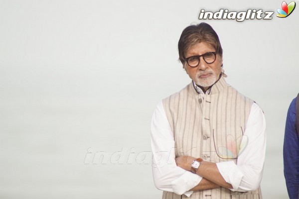 Amitabh Bachchan, Anupam Kher Celebrate Rashtriya Swachhta Diwas