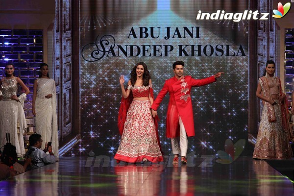 Amitabh, Varun, Alia Walk the Ramp for Cancer Patients at Fevicol Caring With Style