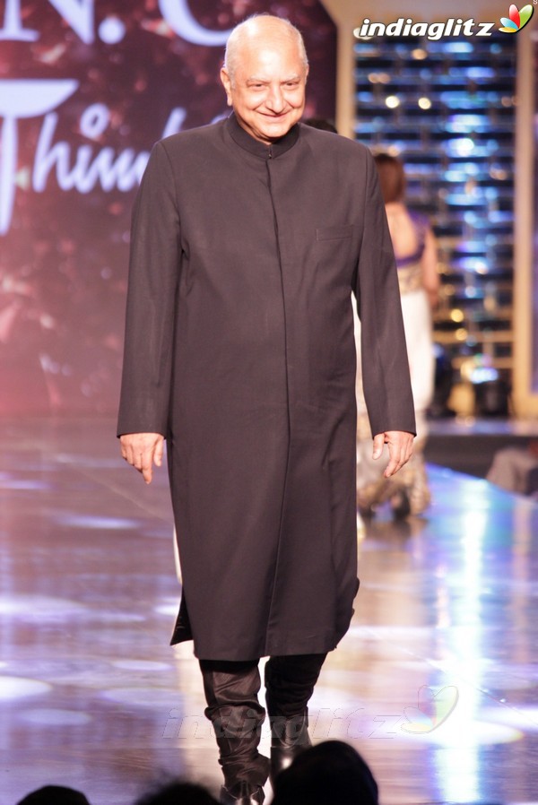 Amitabh, Varun, Alia Walk the Ramp for Cancer Patients at Fevicol Caring With Style