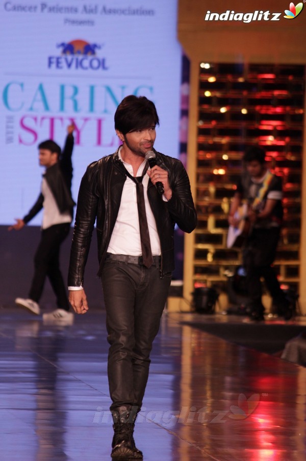 Amitabh, Varun, Alia Walk the Ramp for Cancer Patients at Fevicol Caring With Style