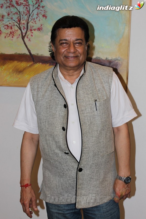 Anup Jalota Inaugurates Kishore M Sali's 'See The Unseen' Art Show