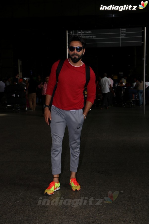 Aparshakti Khurrana Spotted at International Airport