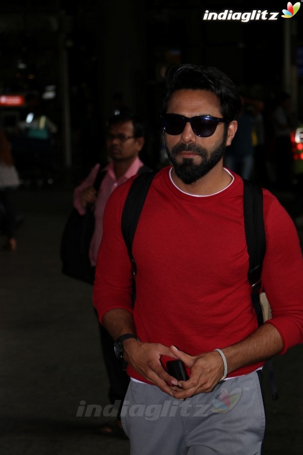 Aparshakti Khurrana Spotted at International Airport