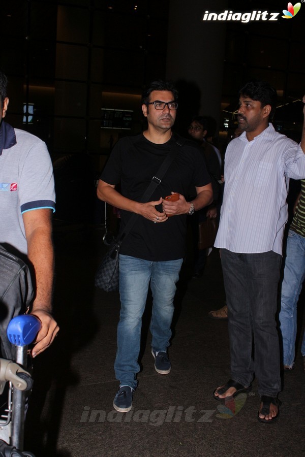 Arbaaz Khan, Sohail Khan & Malaika Arora Spotted at Airport