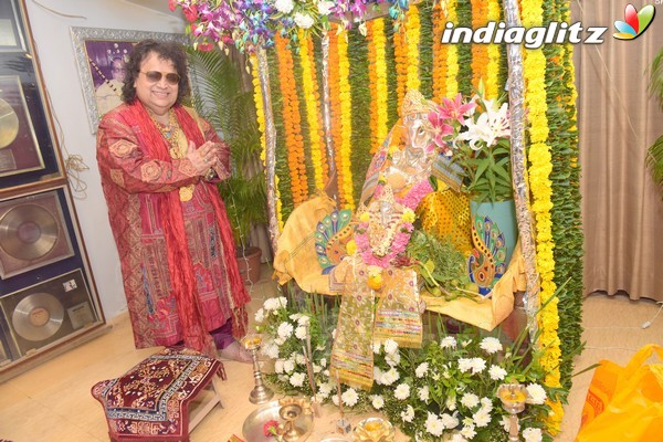 Bappi Lahiri Celebrates Ganesh Chaturthi Festival 2017