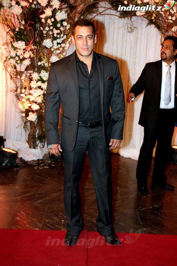 Salman, Aishwarya, SRK, Ranbir, Sanjay Dutt, Amitabh, Sonam at Bipasha-Karan Wedding Reception