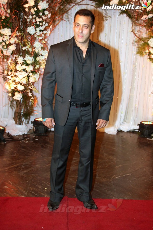 Salman, Aishwarya, SRK, Ranbir, Sanjay Dutt, Amitabh, Sonam at Bipasha-Karan Wedding Reception