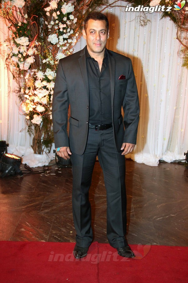 Salman, Aishwarya, SRK, Ranbir, Sanjay Dutt, Amitabh, Sonam at Bipasha-Karan Wedding Reception