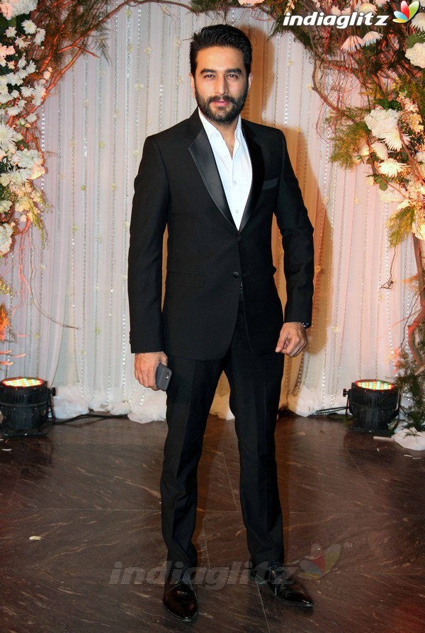 Salman, Aishwarya, SRK, Ranbir, Sanjay Dutt, Amitabh, Sonam at Bipasha-Karan Wedding Reception