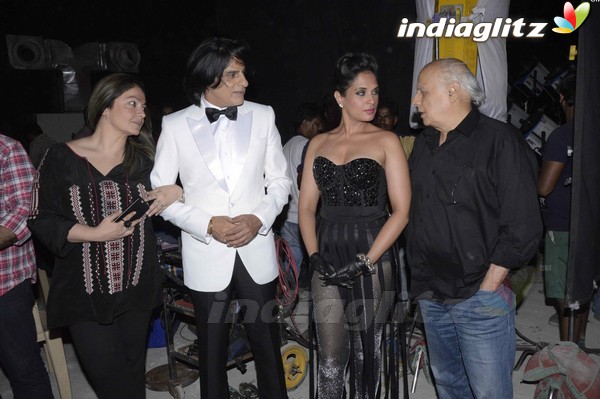 Richa Chadda, Pooja Bhatt, Rahul Roy at On Location Shoot of 'Cabaret'