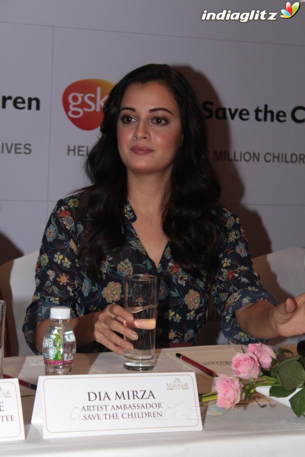 Dia Mirza attends Healthcare Innovation Awards 2017