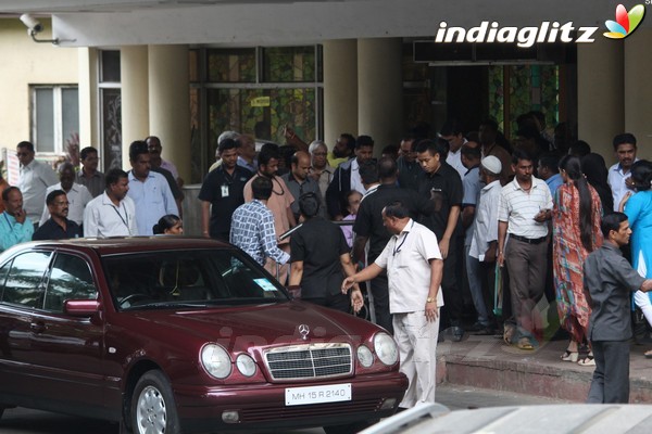 Dilip Kumar Discharged From Lilavati Hospital