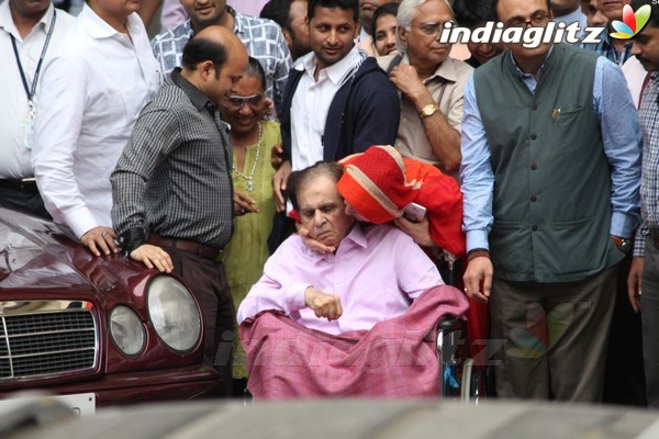 Dilip Kumar Discharged From Lilavati Hospital