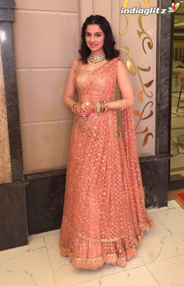 Divya Khosla Kumar Spotted at her Sister's Wedding