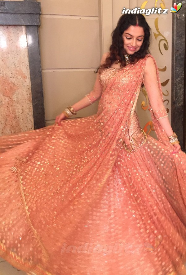 Divya Khosla Kumar Spotted at her Sister's Wedding