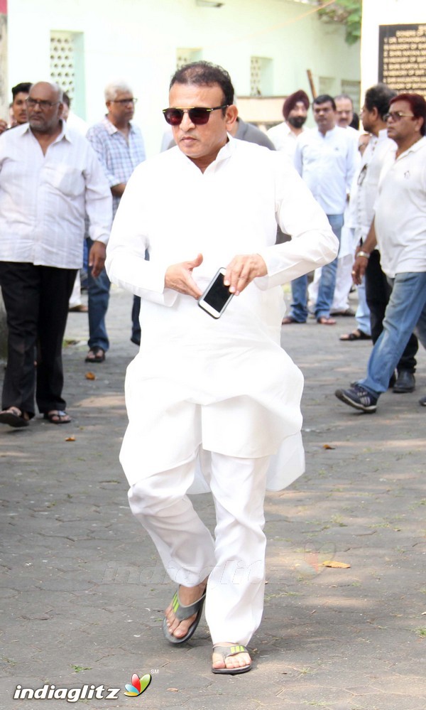 Funeral of Abhay Deol's Father Ajit Singh Deol