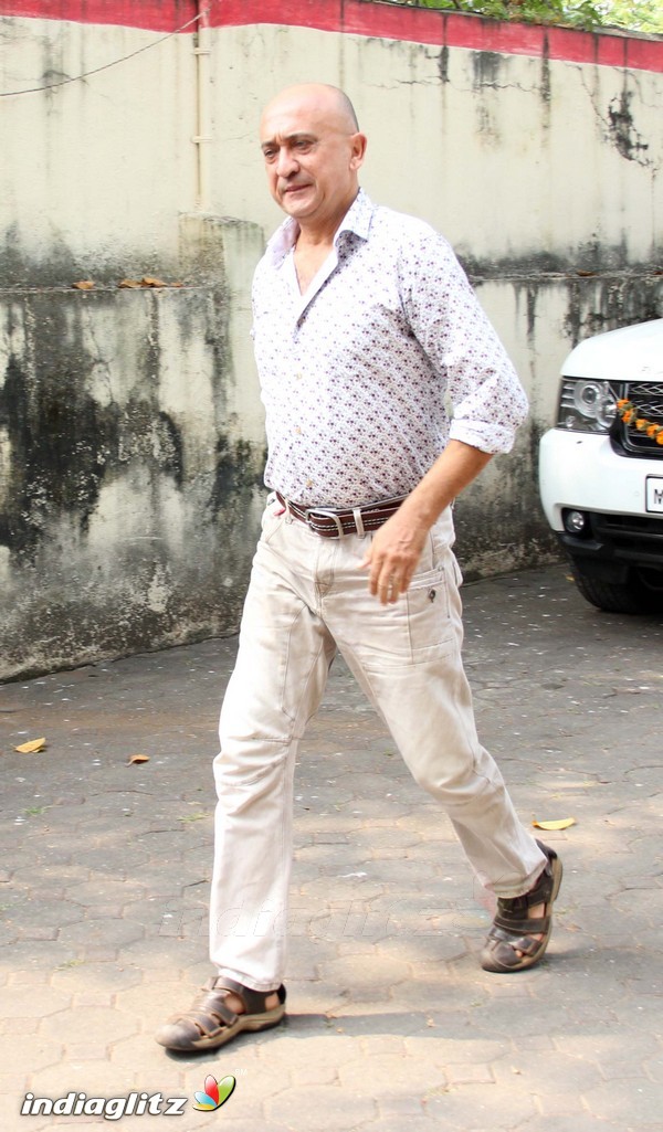 Funeral of Abhay Deol's Father Ajit Singh Deol