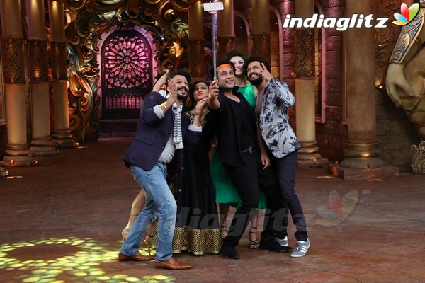 'Great Grand Masti' Team Visit Comedy Nights Bachao