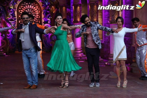 'Great Grand Masti' Team Visit Comedy Nights Bachao