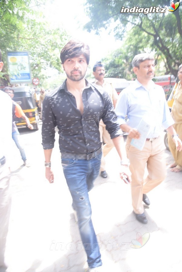 Himesh Reshammiya & Wife Komal are Officially Divorced