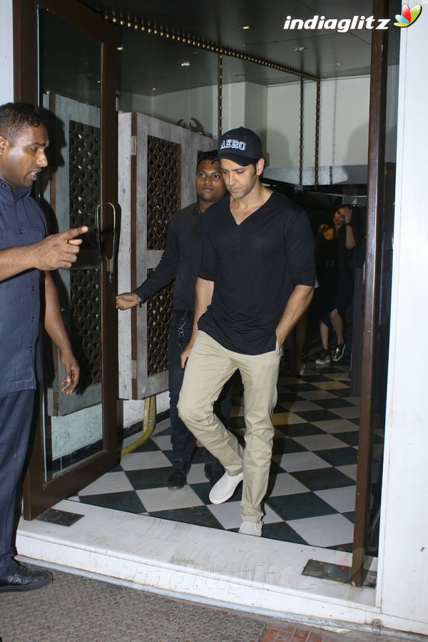 Hrithik Roshan & Sussanne Khan Spotted at Bandra