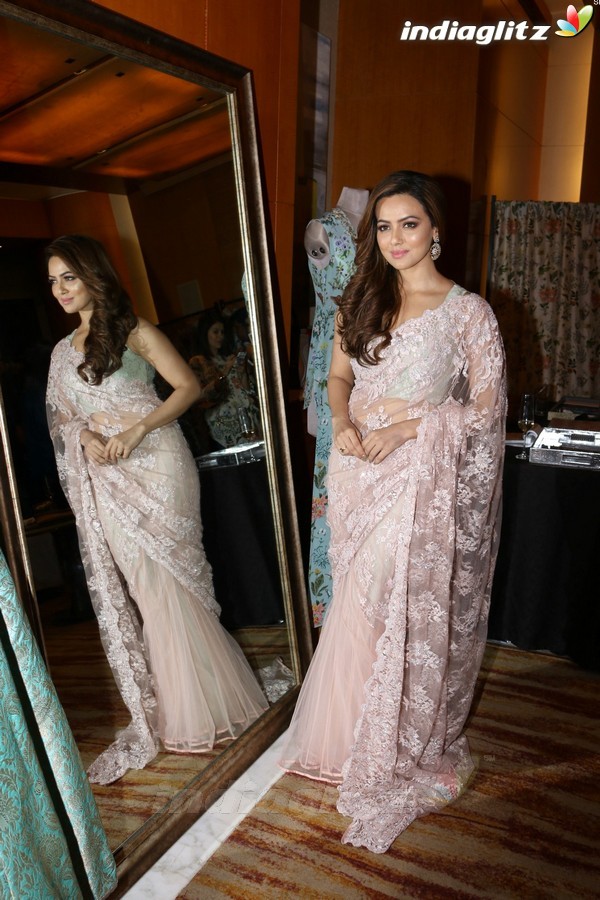 Huma Qureshi & Sana Khan at Festive Preview Pop-Up Fashion Show