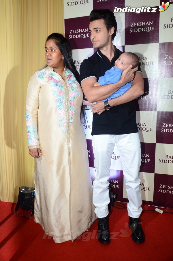 Salman, SRK, Katrina at Baba Siddiqui's Iftar Party 2016