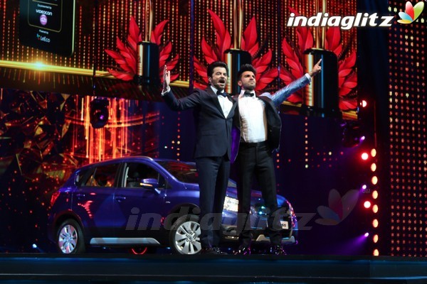 Hrithik, Salman, Ranveer, Priyanka, Tiger, Shahid, Farhan at IIFA Awards 2016 Madrid - Inside Pics