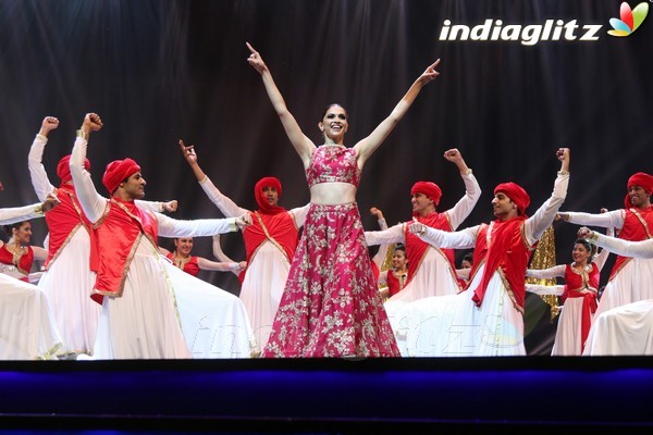 Hrithik, Salman, Ranveer, Priyanka, Tiger, Shahid, Farhan at IIFA Awards 2016 Madrid - Inside Pics