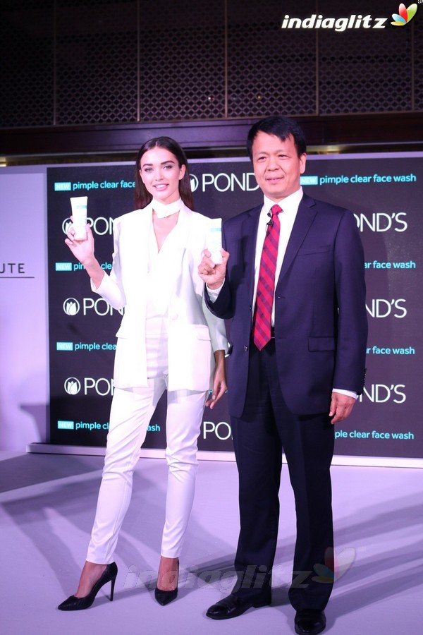 Ileana D'cruz, Amy Jackson at Pond's Institute Skincare Innovations