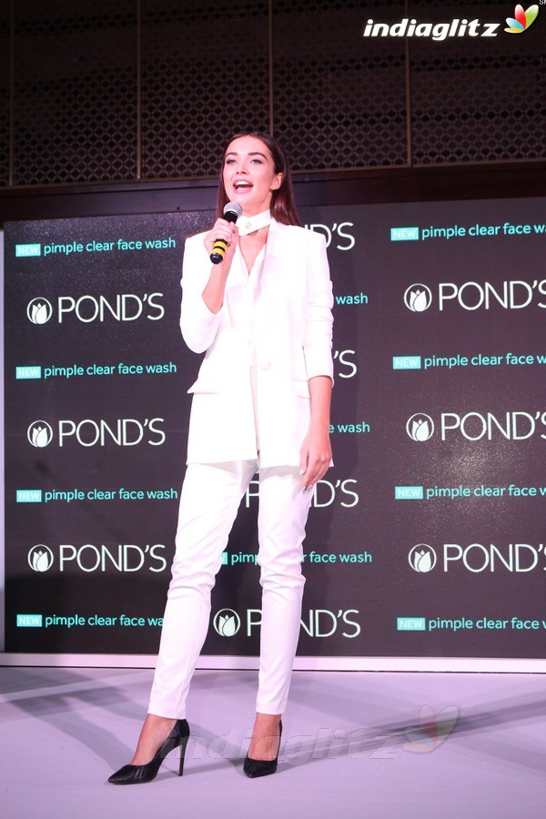 Ileana D'cruz, Amy Jackson at Pond's Institute Skincare Innovations