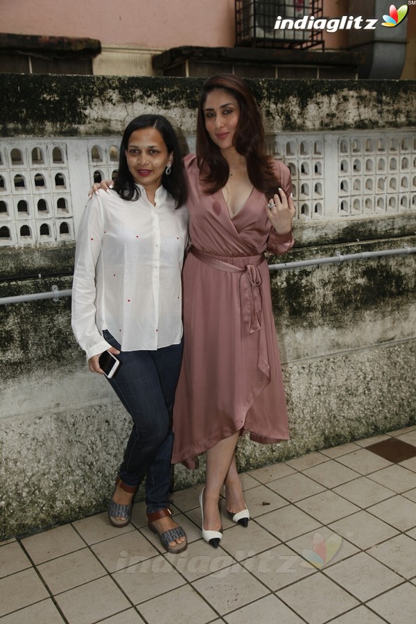 Kareena Kapoor Spotted With Her Nutritionist Rujuta Diwekar