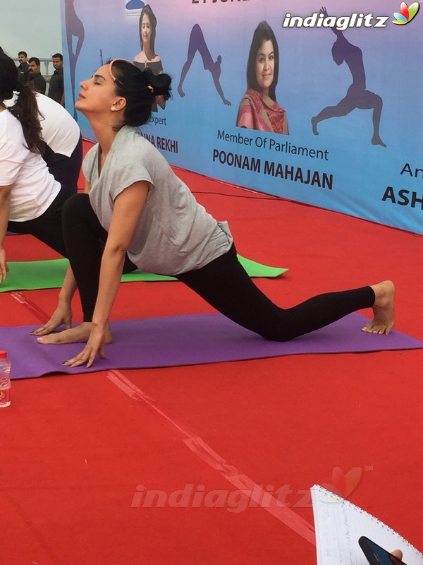 Kirti Kulhari at A Yoga Event