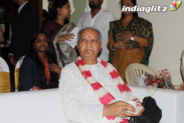 Lata Mangeshkar at Sangeet Gurukul in Vishwashanti Sangeet Kala Academy Opening