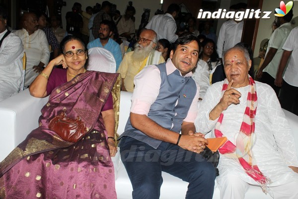 Lata Mangeshkar at Sangeet Gurukul in Vishwashanti Sangeet Kala Academy Opening