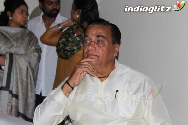 Lata Mangeshkar at Sangeet Gurukul in Vishwashanti Sangeet Kala Academy Opening