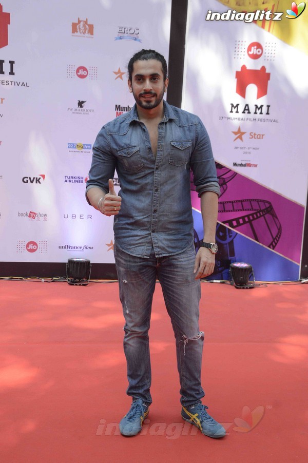 Aditya, Kriti, Alia, Ayushmann, Parineeti, Arjun at Jio MAMI 17th Mumbai Film Festival Day 2 - Movie Mela