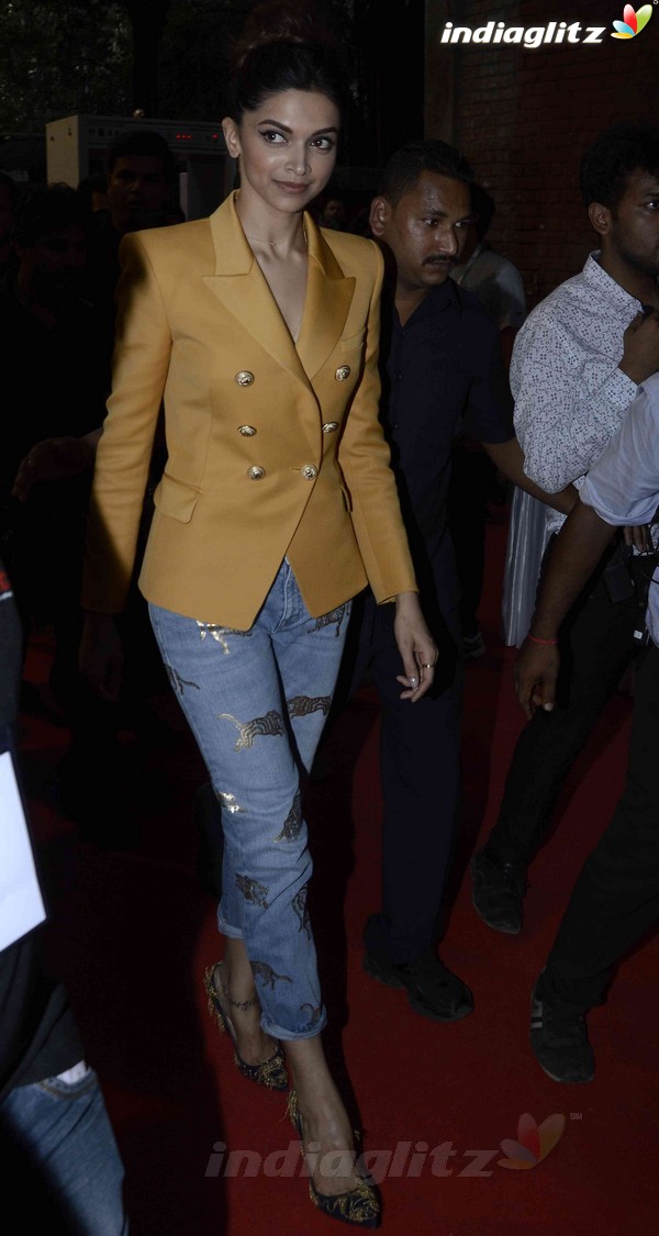 Aditya, Kriti, Alia, Ayushmann, Parineeti, Arjun at Jio MAMI 17th Mumbai Film Festival Day 2 - Movie Mela